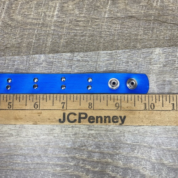 Blue painted leather bracelet with silver toned tiny rivets handmade jewelry - Picture 5 of 9